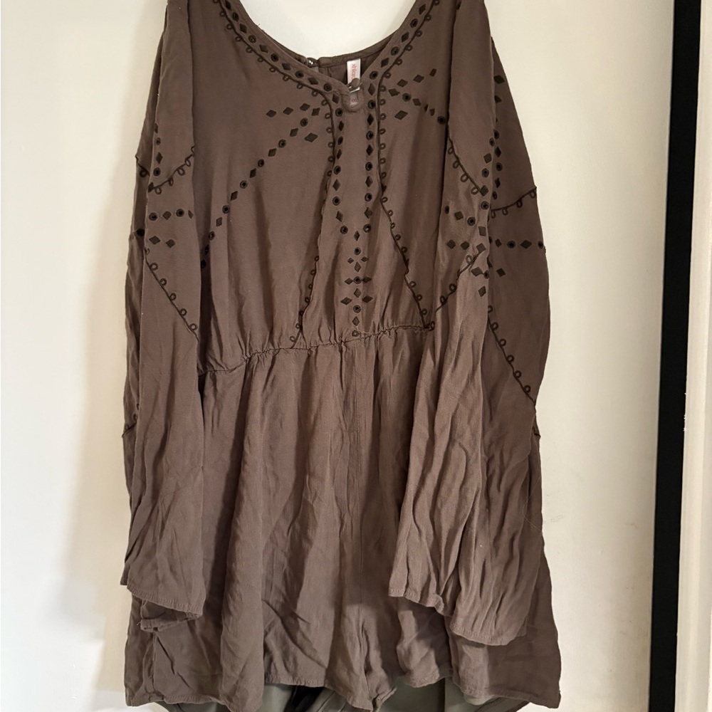 Xhilaration Brown Textured Tunic